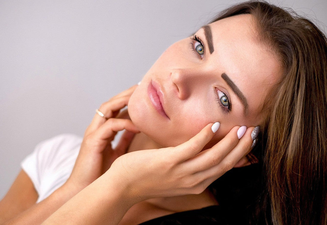 Ce produse de skincare sunt fabricate în România și cum alegi un brand potrivit pentru tenul tău?